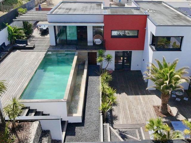 Maison 5 pièces 217 m²