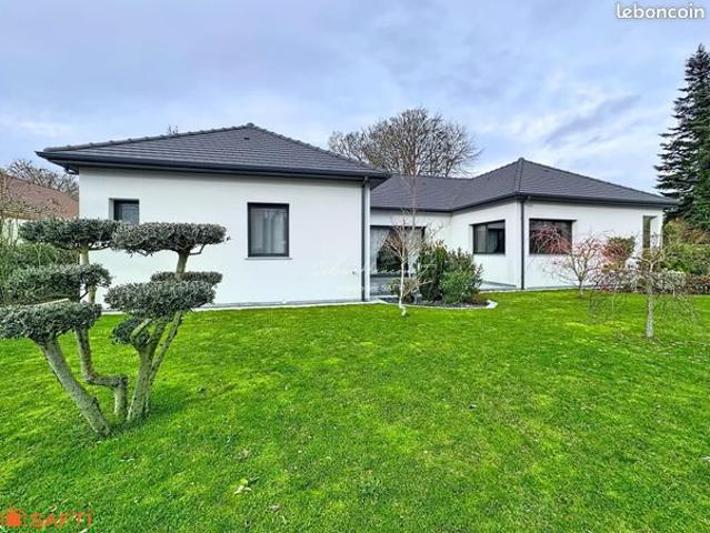 Maison 5 pièces 217 m²