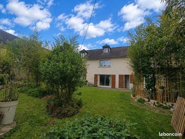 Maison 5 pièces 217 m²