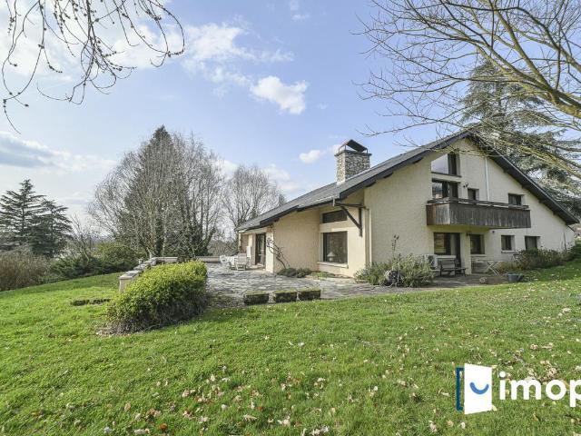 Maison 5 pièces 218 m²