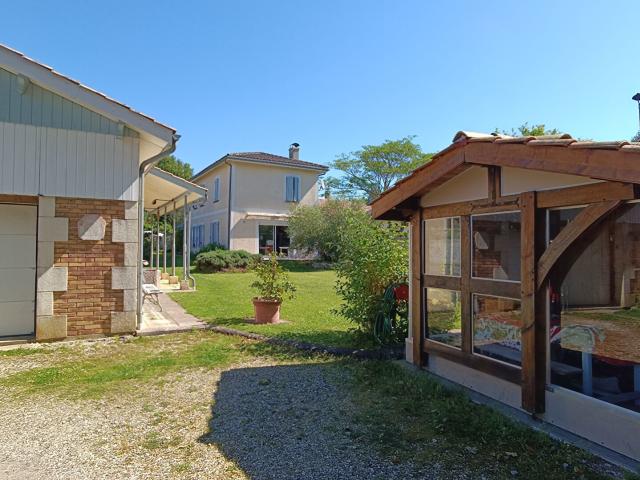 Maison 5 pièces 218 m²