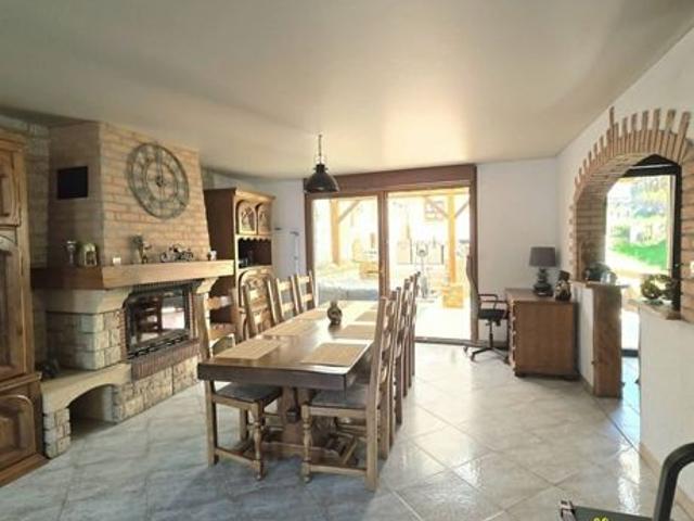 Maison 5 pièces 218 m²