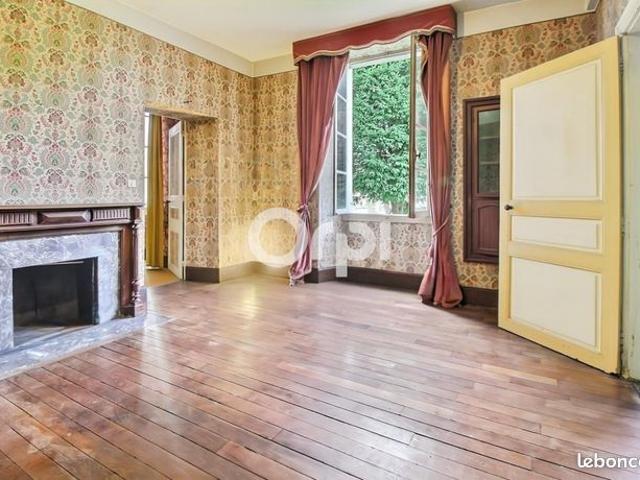 Maison 5 pièces 218 m²