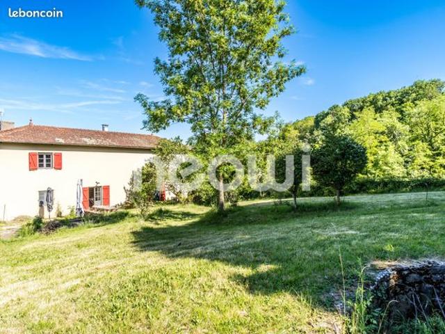 Maison 5 pièces 218 m²