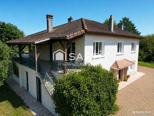Maison 5 pièces 219 m²