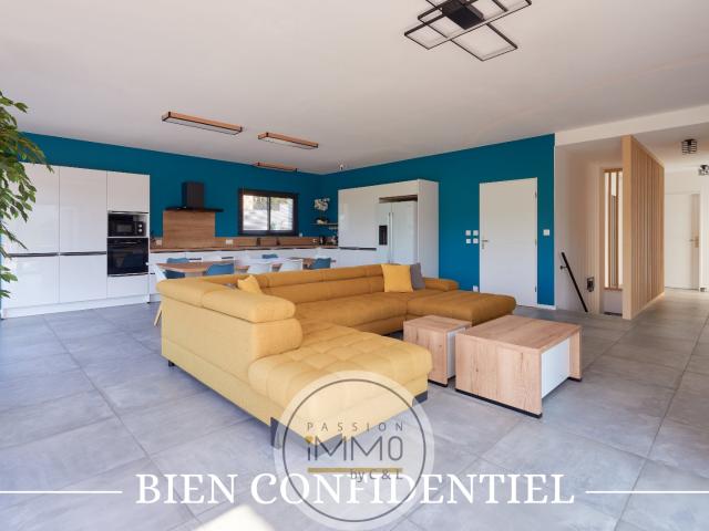 Maison 5 pièces 219 m²