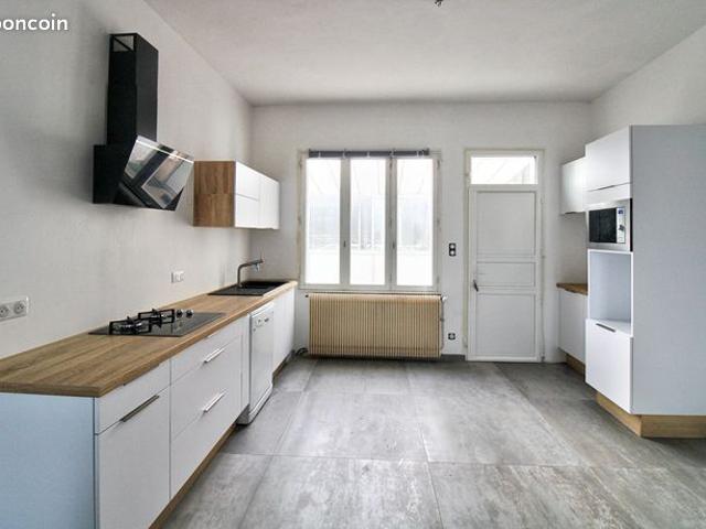 Maison 5 pièces 219 m²