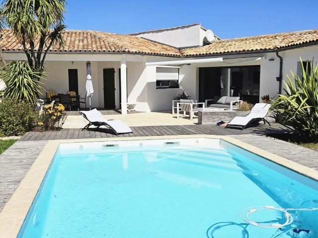 Maison 6 pièces 219 m²