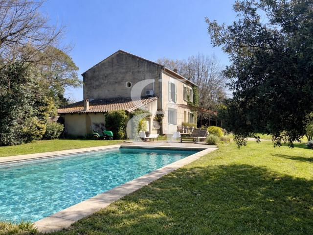 Maison 5 pièces 219 m²