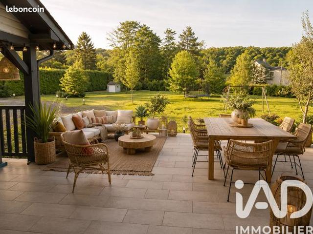 Maison 5 pièces 210 m²