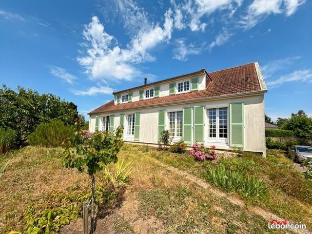 Maison 5 pièces 210 m²