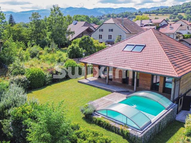 Maison 5 pièces 210 m²
