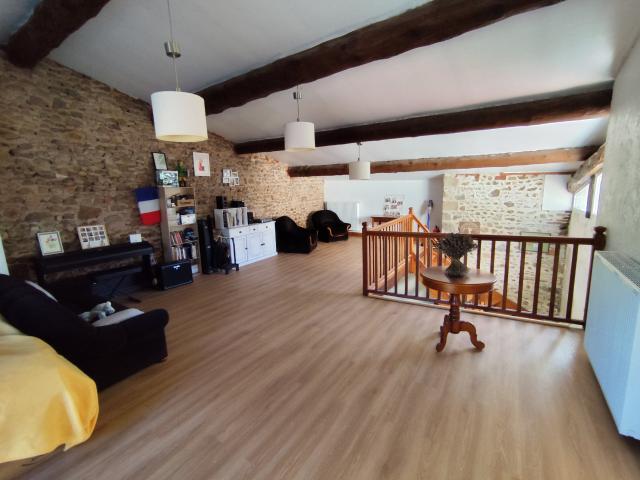 Maison 5 pièces 210 m²