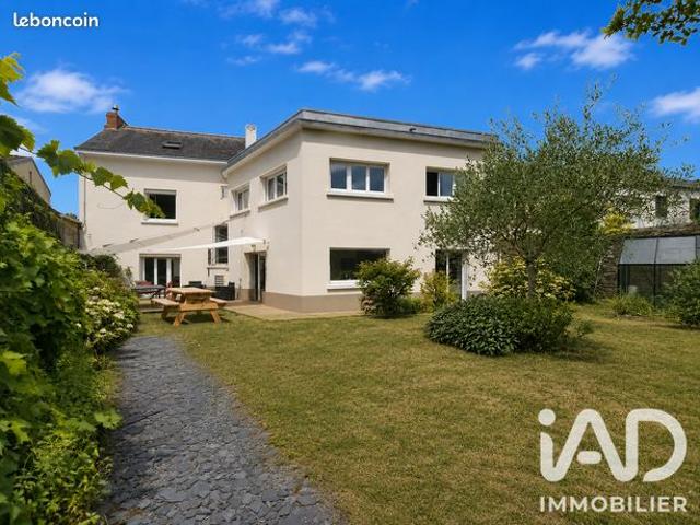 Maison 5 pièces 210 m²