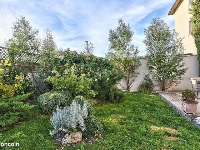 Maison 5 pièces 210 m²