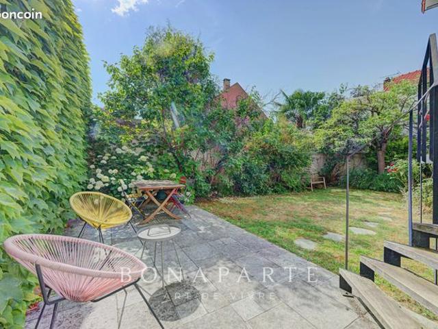 Maison 5 pièces 210 m²