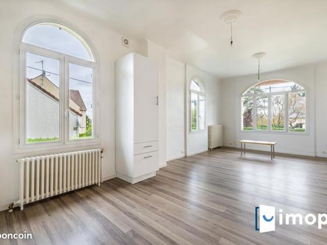 Maison 5 pièces 210 m²