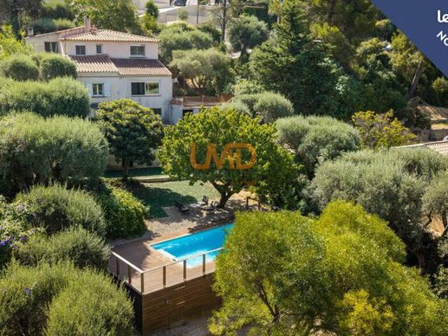 Maison 5 pièces 210 m²