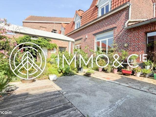 Maison 5 pièces 210 m²