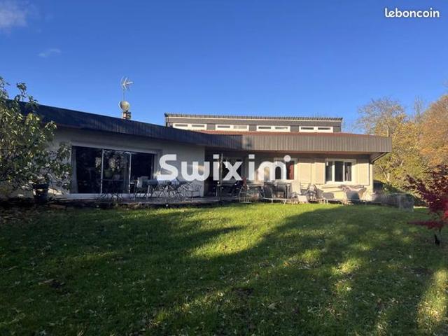 Maison 5 pièces 210 m²