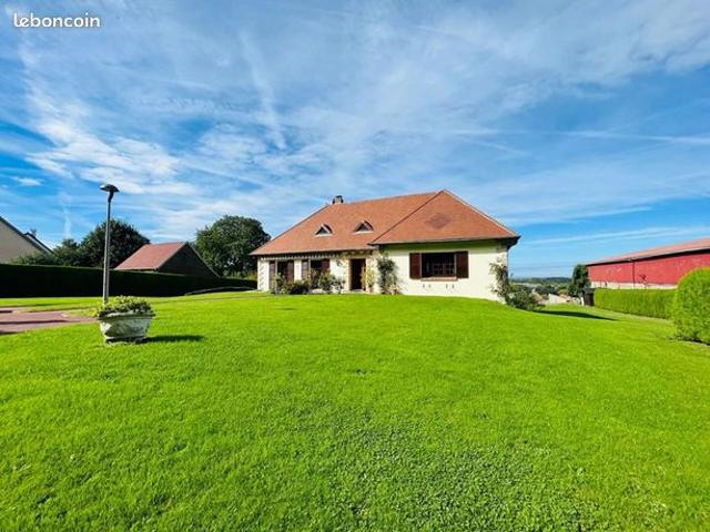 Maison 5 pièces 210 m²