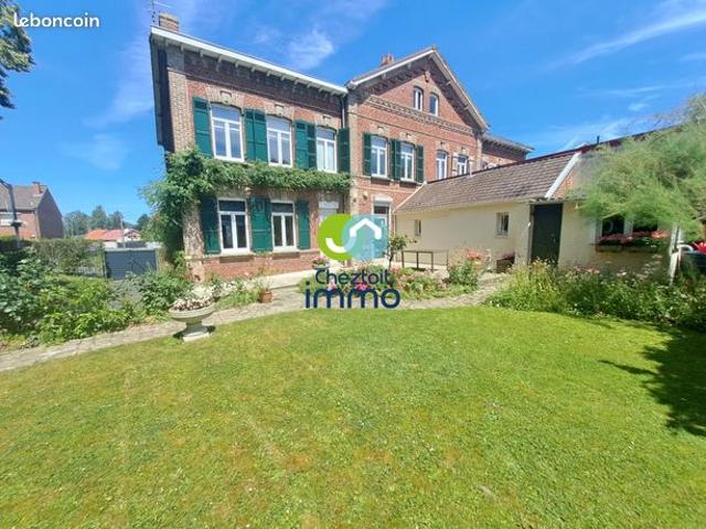 Maison 5 pièces 210 m²