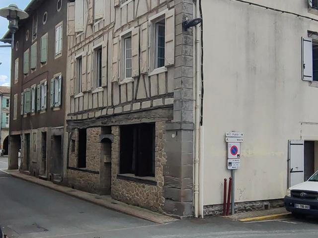 Maison 5 pièces 210 m²