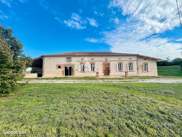 Maison 5 pièces 210 m²