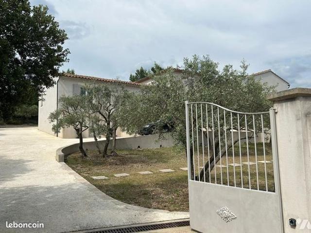 Maison 5 pièces 210 m²