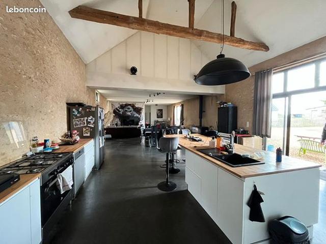 Maison 5 pièces 211 m²
