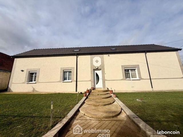 Maison 5 pièces 211 m²