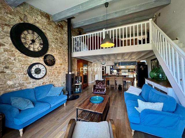 Maison 5 pièces 212 m²