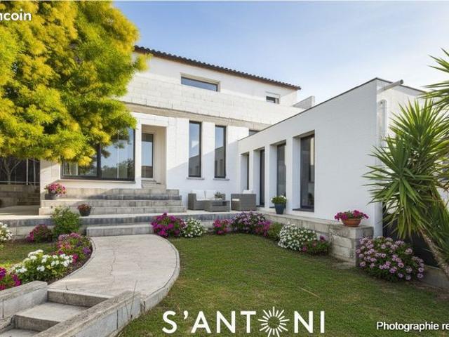 Maison 5 pièces 212 m²