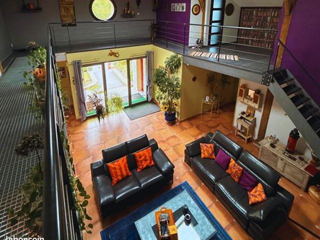 Maison 5 pièces 212 m²