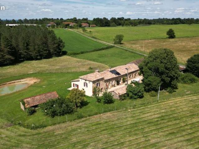 Maison 5 pièces 212 m²