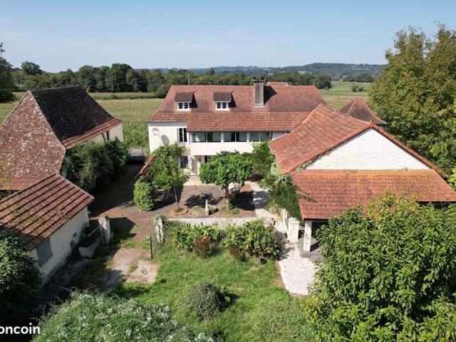 Maison 5 pièces 213 m²