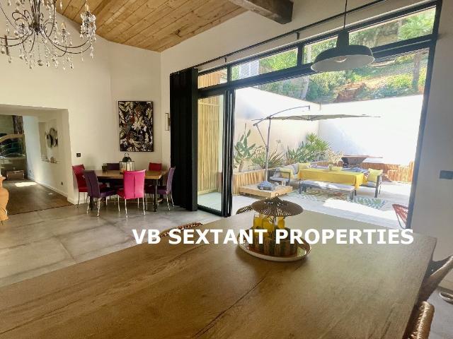Maison 5 pièces 213 m²