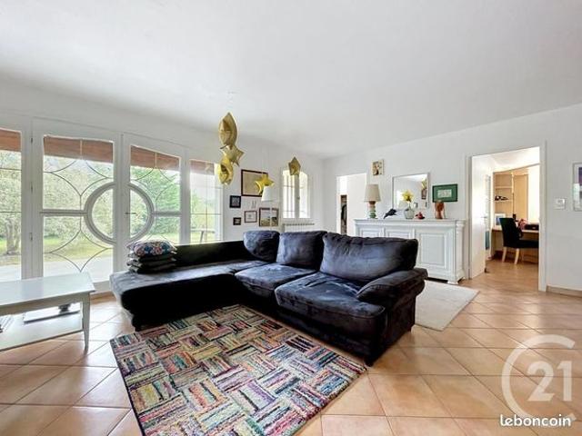 Maison 5 pièces 213 m²
