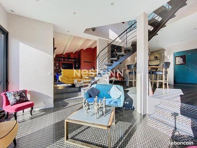 Maison 5 pièces 213 m²