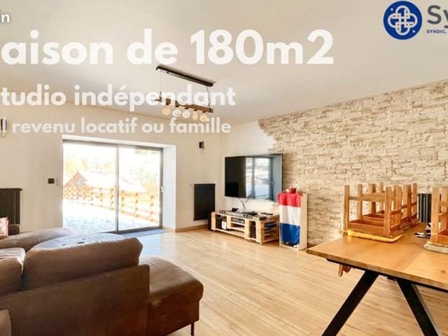 Maison 5 pièces 213 m²