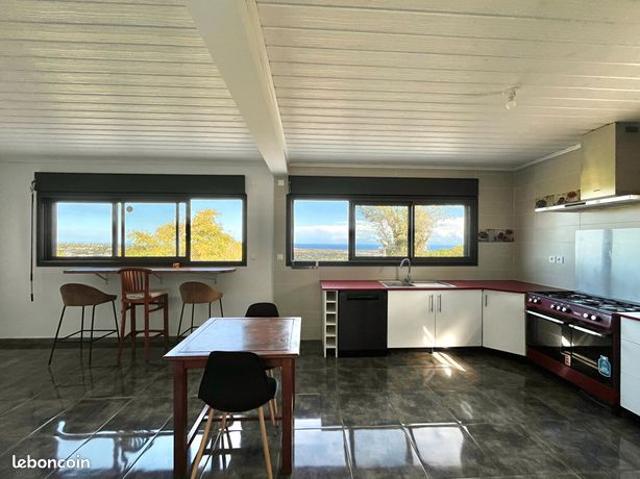 Maison 5 pièces 224 m²