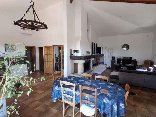 Maison 5 pièces 224 m²