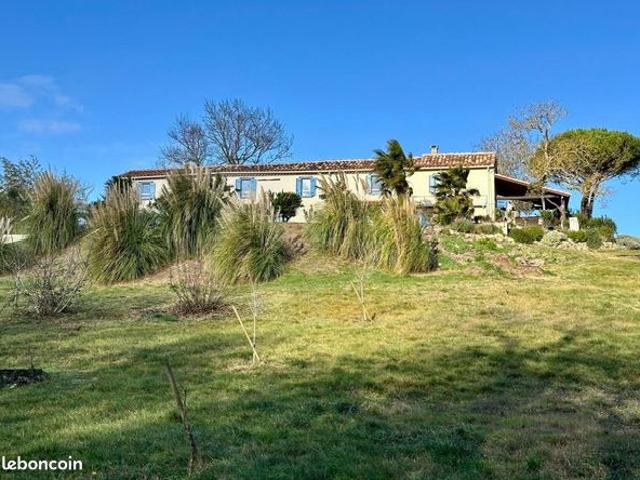 Maison 5 pièces 225 m²
