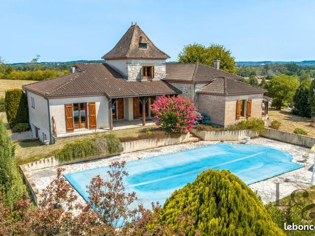 Maison 5 pièces 225 m²