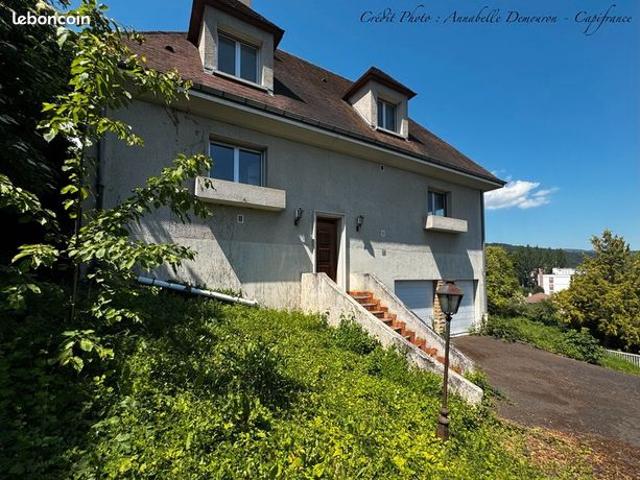 Maison 5 pièces 225 m²
