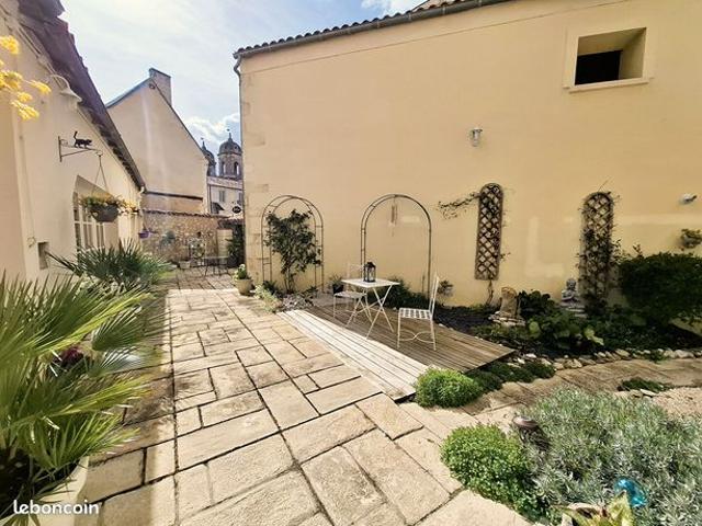 Maison 5 pièces 225 m²