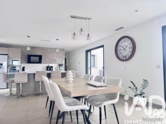 Maison 5 pièces 225 m²