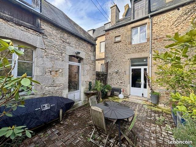 Maison 5 pièces 225 m²