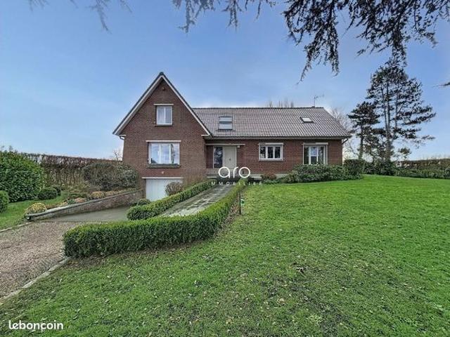 Maison 5 pièces 225 m²