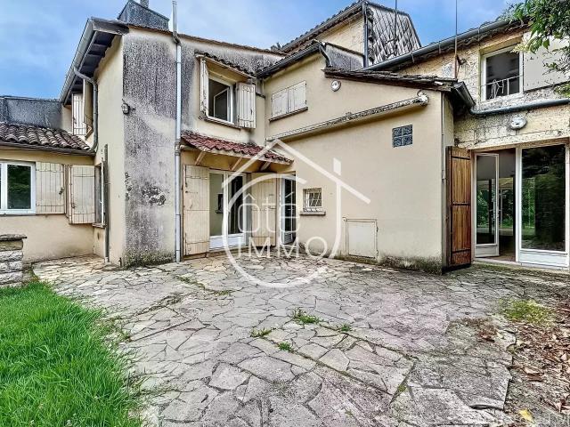 Maison 5 pièces 225 m²